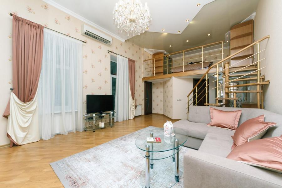 Stylish Two-Level Flat 2 Min From Khreschatyk Kiev Buitenkant foto