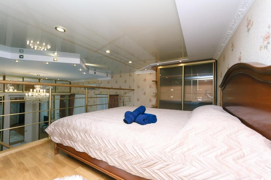 Stylish Two-Level Flat 2 Min From Khreschatyk Kiev Buitenkant foto