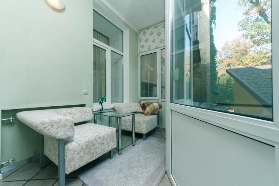Stylish Two-Level Flat 2 Min From Khreschatyk Kiev Buitenkant foto