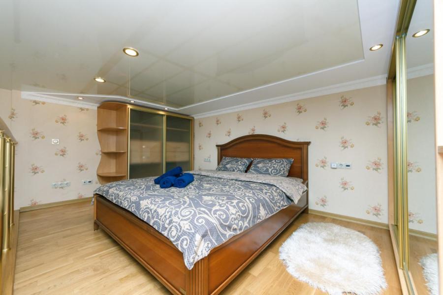 Stylish Two-Level Flat 2 Min From Khreschatyk Kiev Buitenkant foto